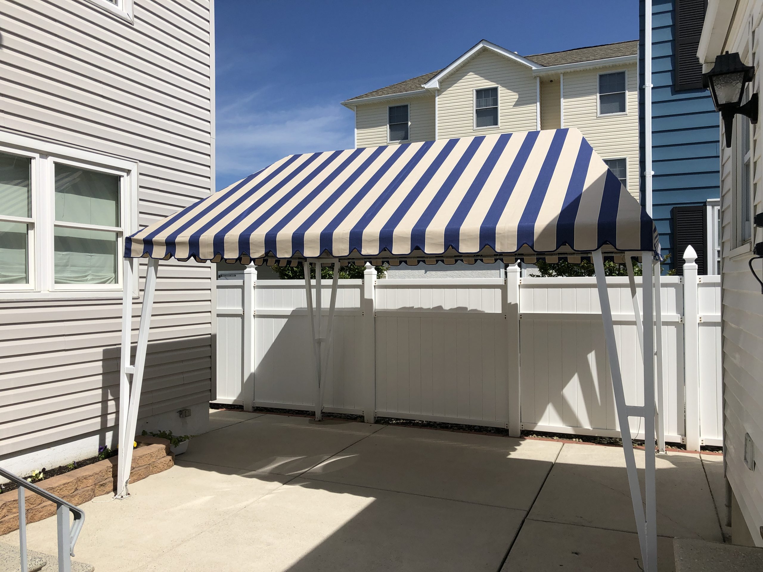 Home - Island Awnings - Commercial/Custom/Residential